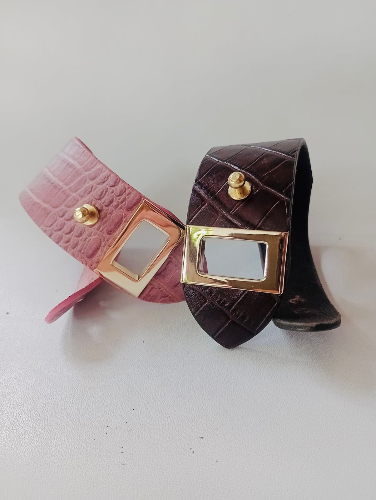 MARRON AFRICANO • Brazalete 100% cuero. Transferencia bancaria $2400