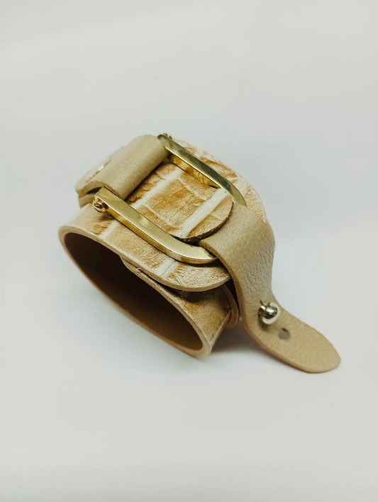 Brazalete 100% cuero. Transferencia bancaria $2500