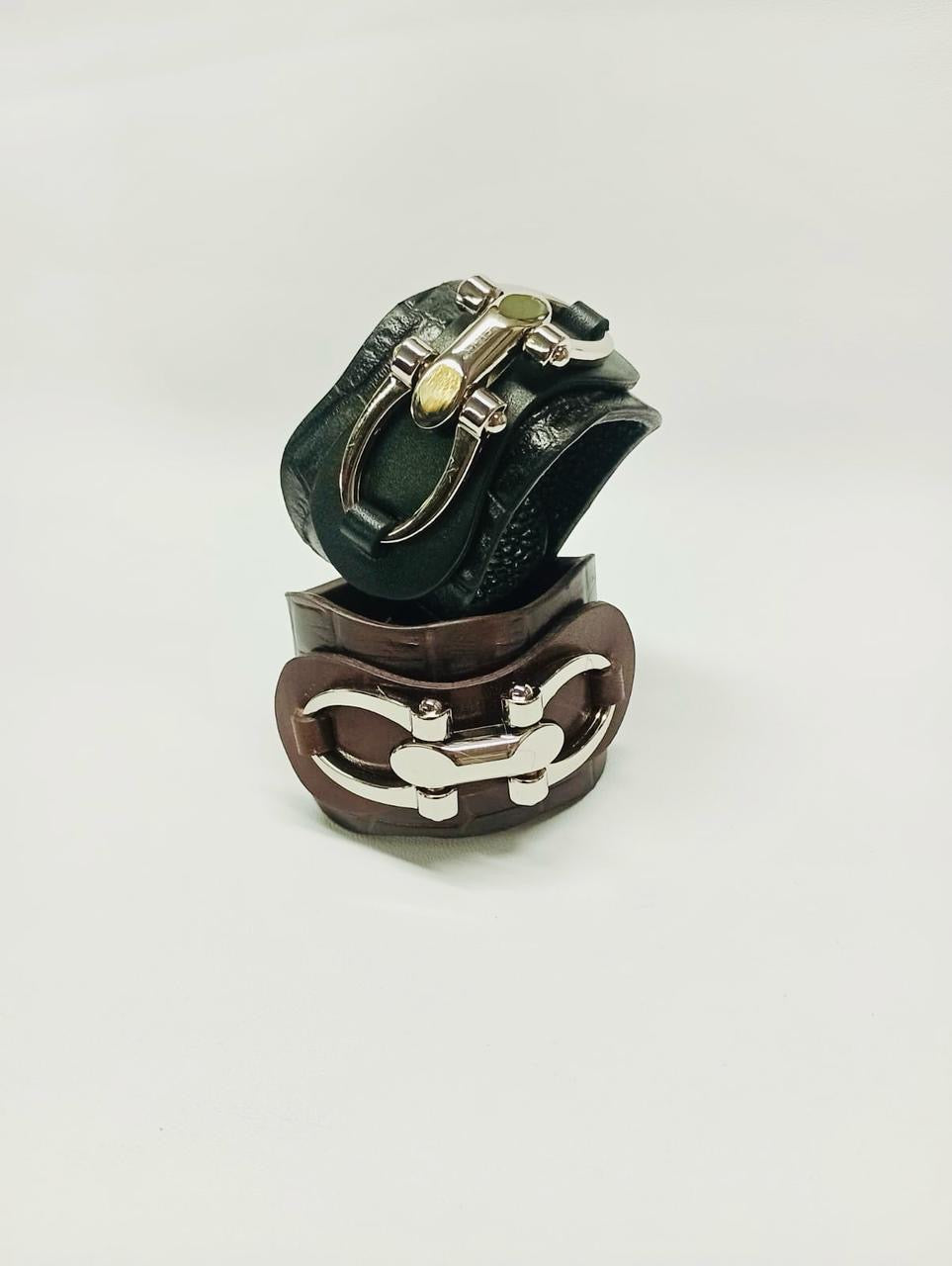 Brazalete 100% cuero. Transferencia bancaria $2350