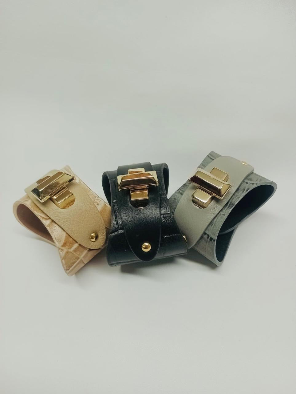 Brazalete 100% cuero. Transferencia bancaria $2650