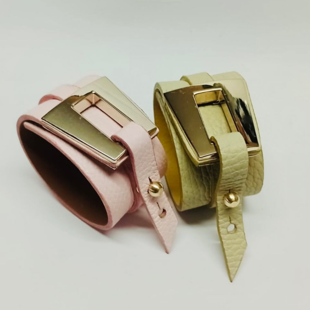 Brazalete 100% cuero. Transferencia bancaria $2500