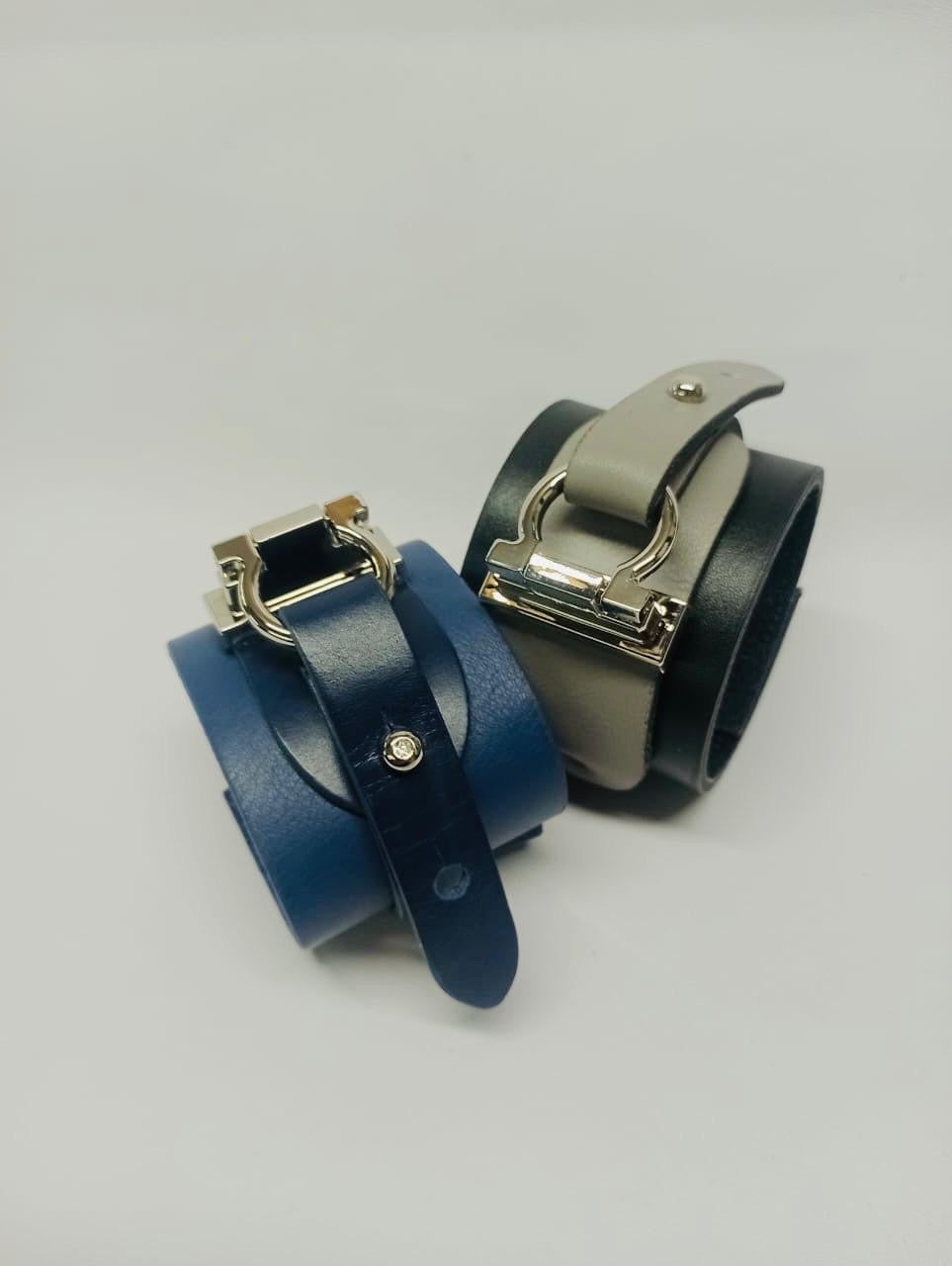 NEGRO & GRIS • Brazalete 100% cuero. Transferencia bancaria $2475