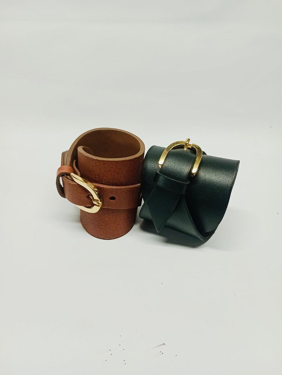 Brazalete 100% cuero. Transferencia bancaria $2450