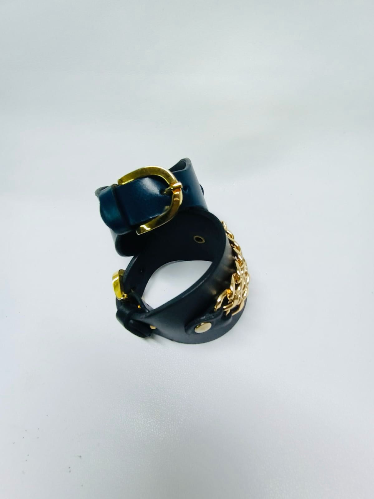 Brazalete 100% cuero. Transferencia bancaria $2650