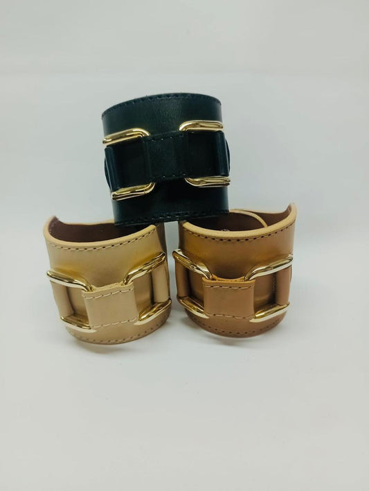 Brazalete 100% cuero. Transferencia bancaria $2500
