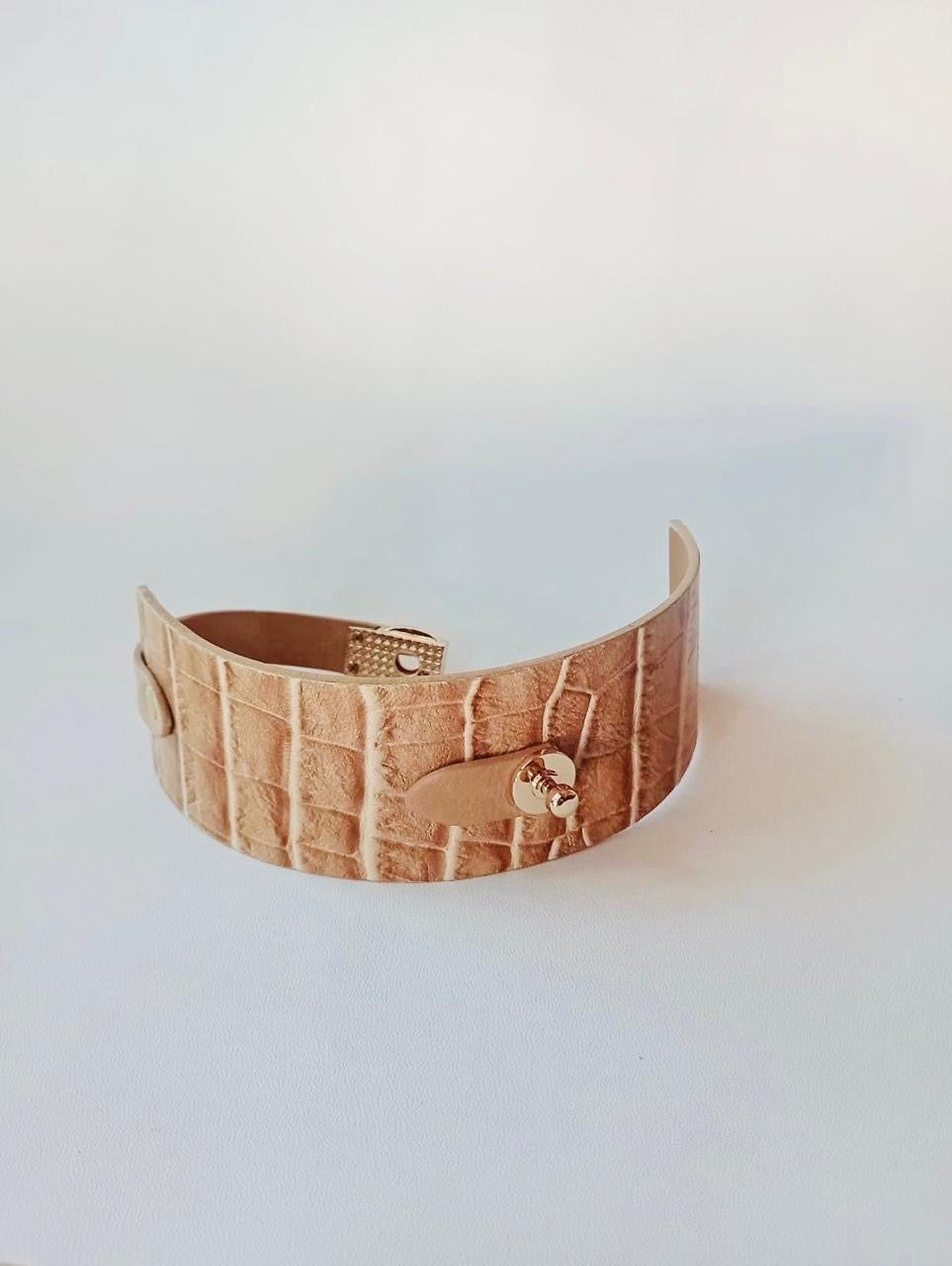 Brazalete 100% cuero. Transferencia bancaria $2450