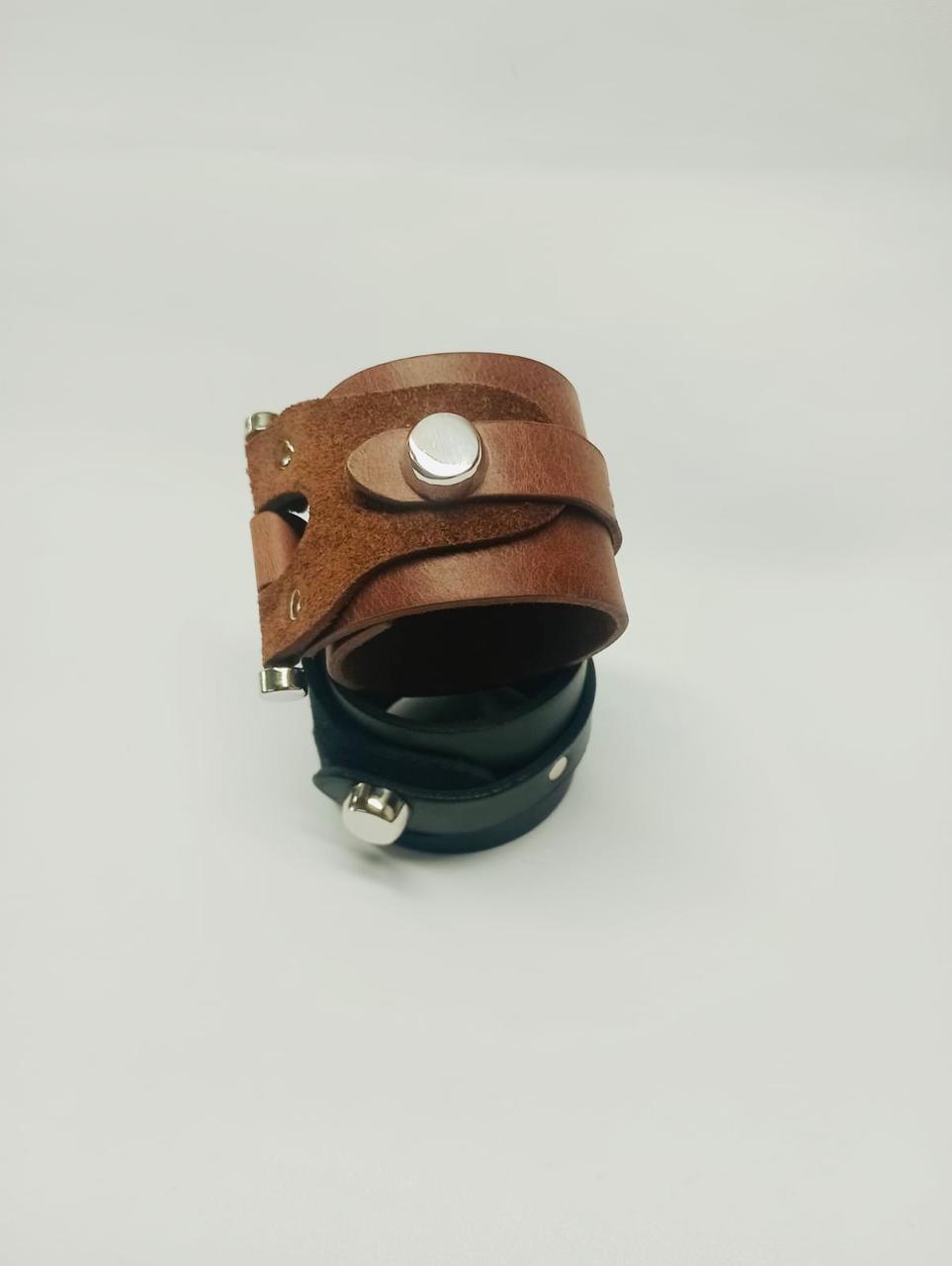 Brazalete 100% cuero. Transferencia bancaria $2600