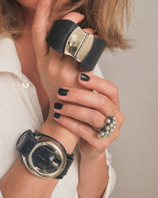 Brazalete 100% cuero. Transferencia bancaria $2450
