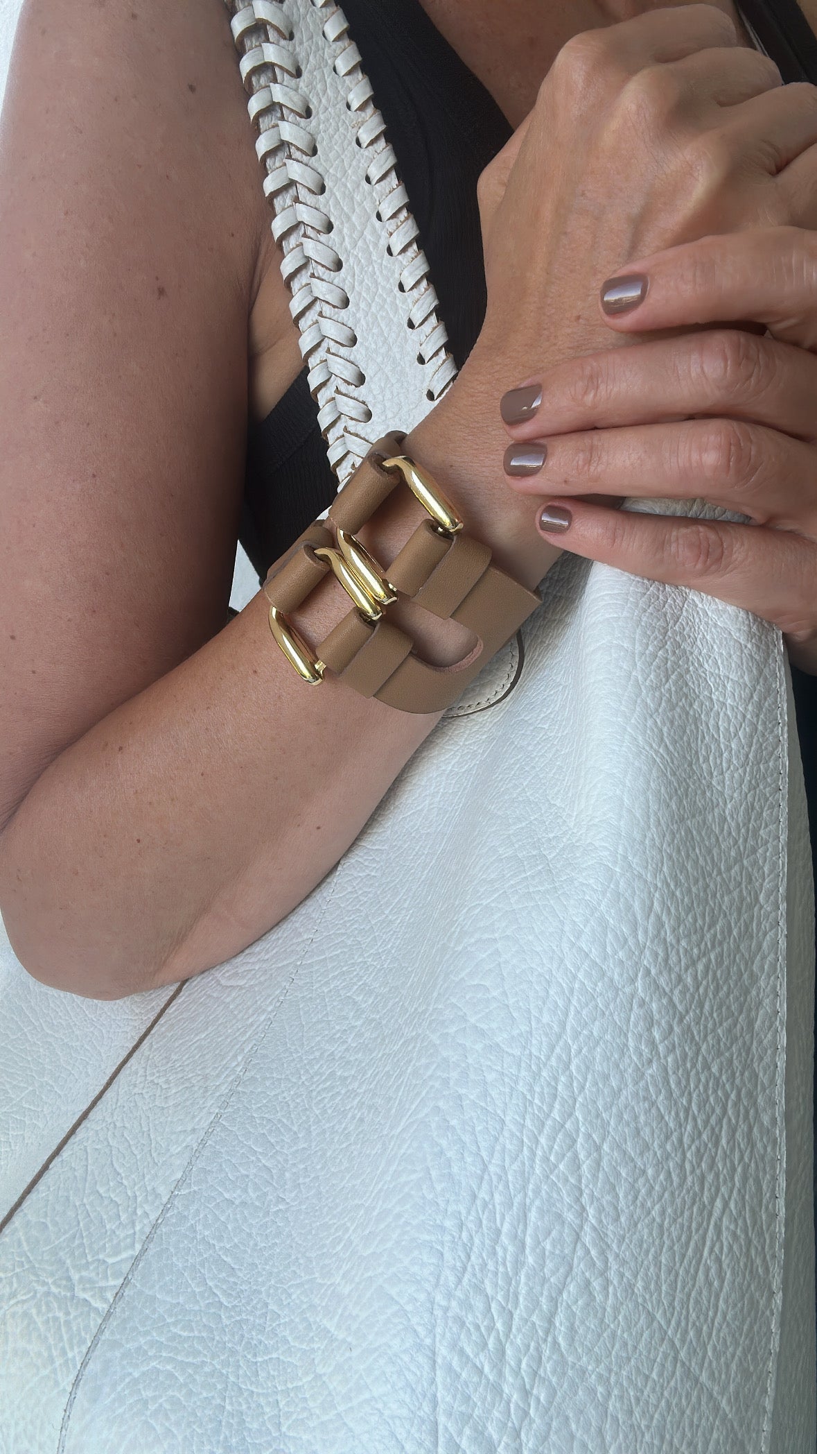 Brazalete 100% cuero. Transferencia bancaria $2350