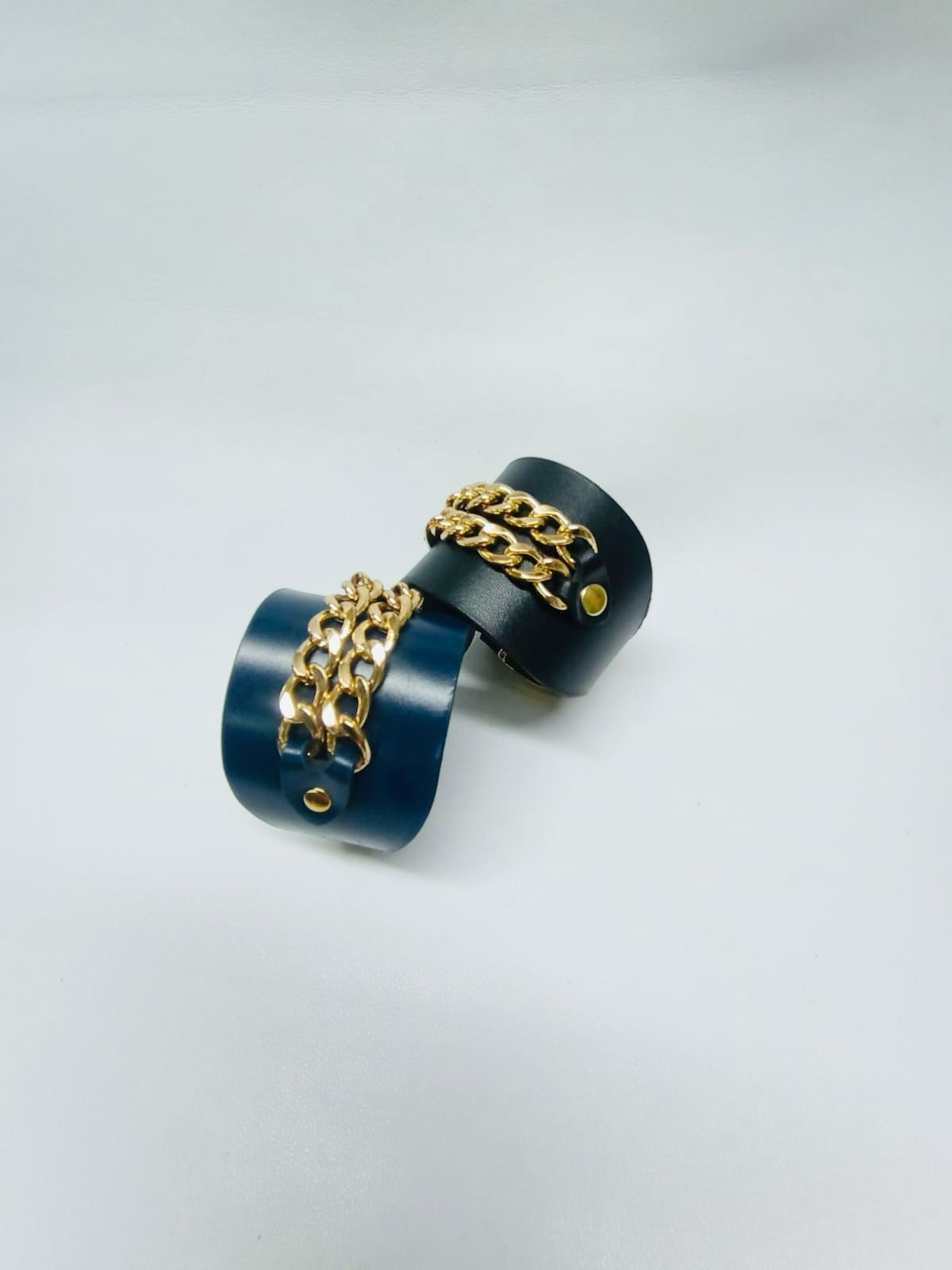 Brazalete 100% cuero. Transferencia bancaria $2650