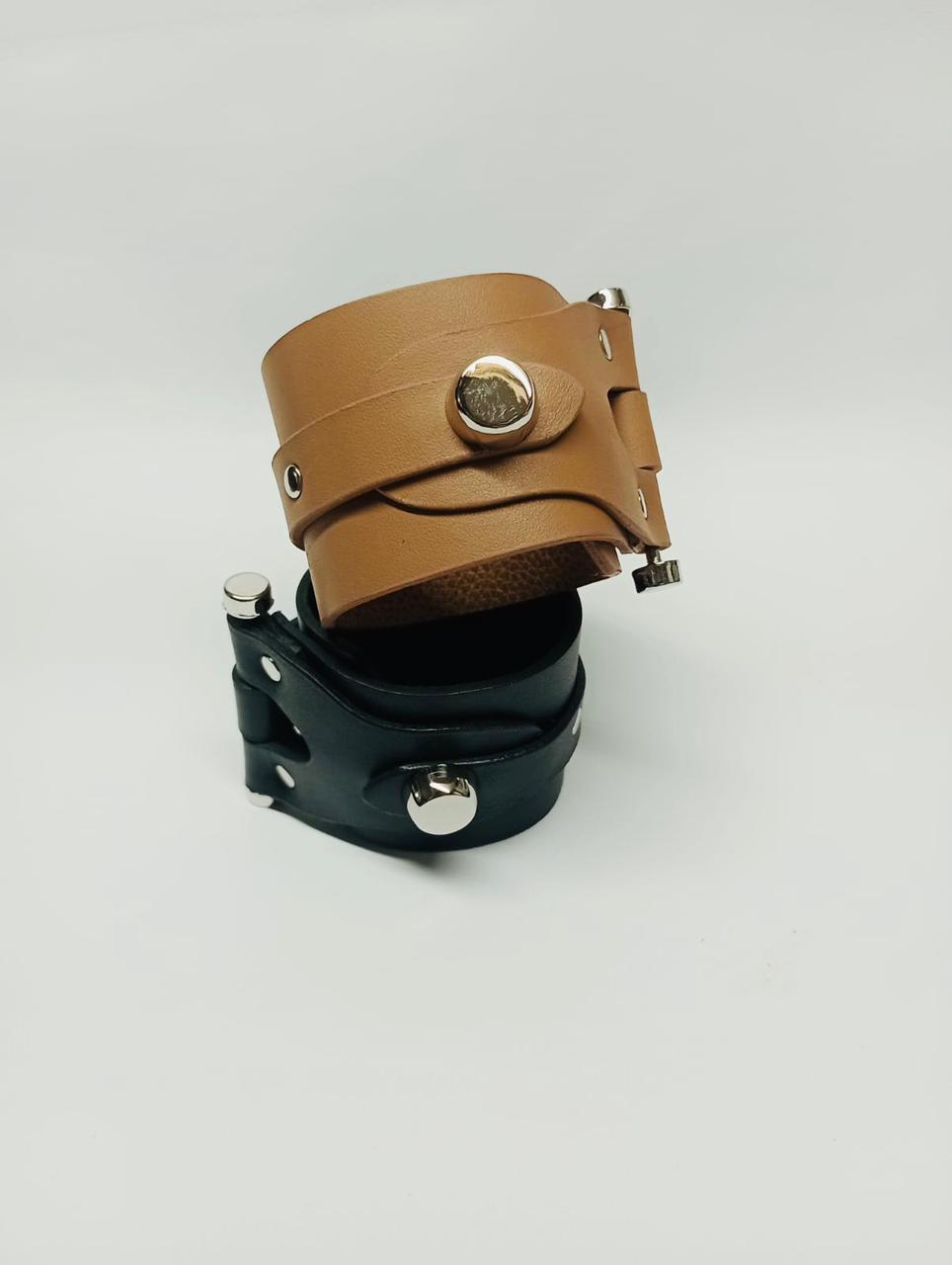 Brazalete 100% cuero. Transferencia bancaria $2650