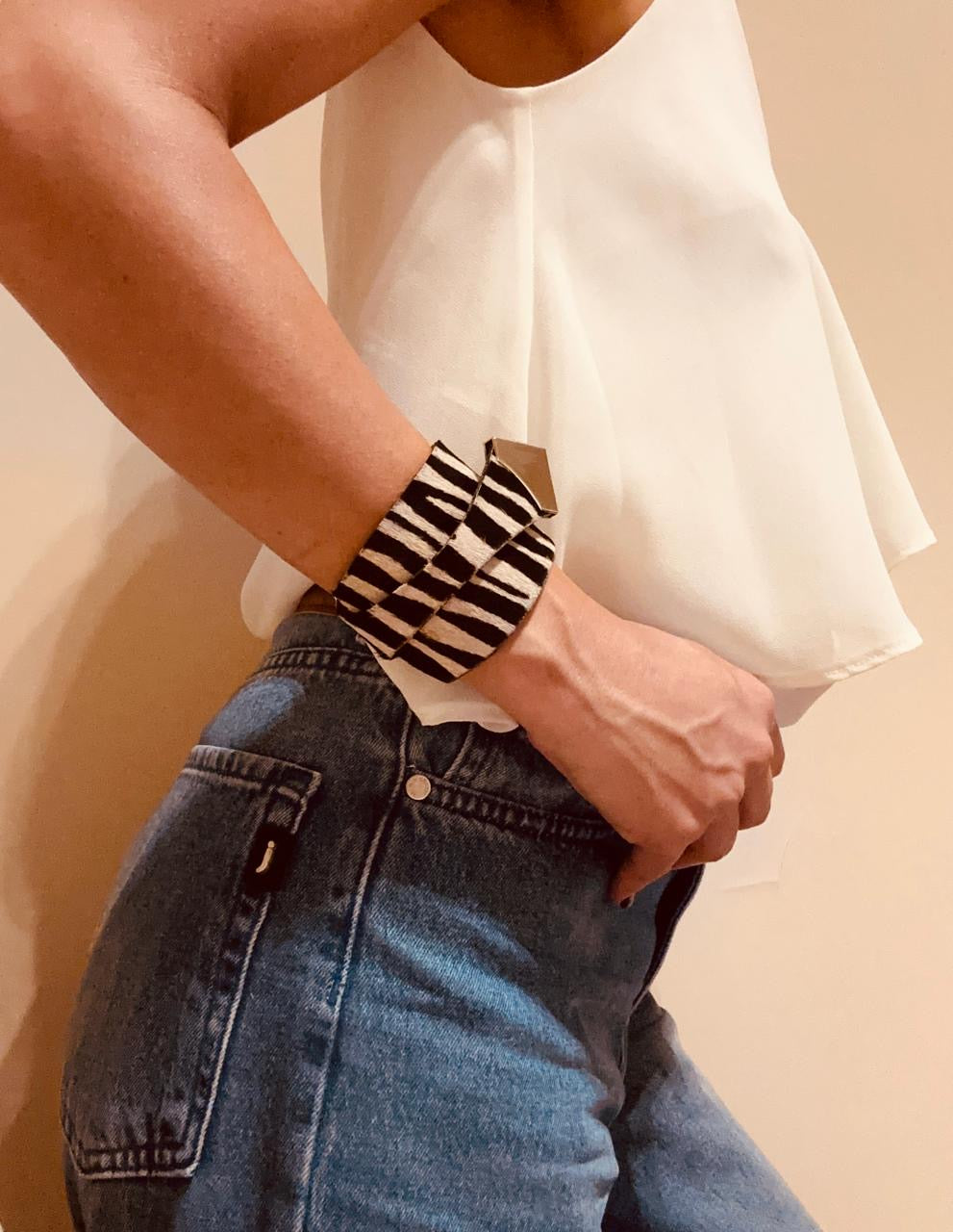 Brazalete 100% cuero. Transferencia bancaria $2900