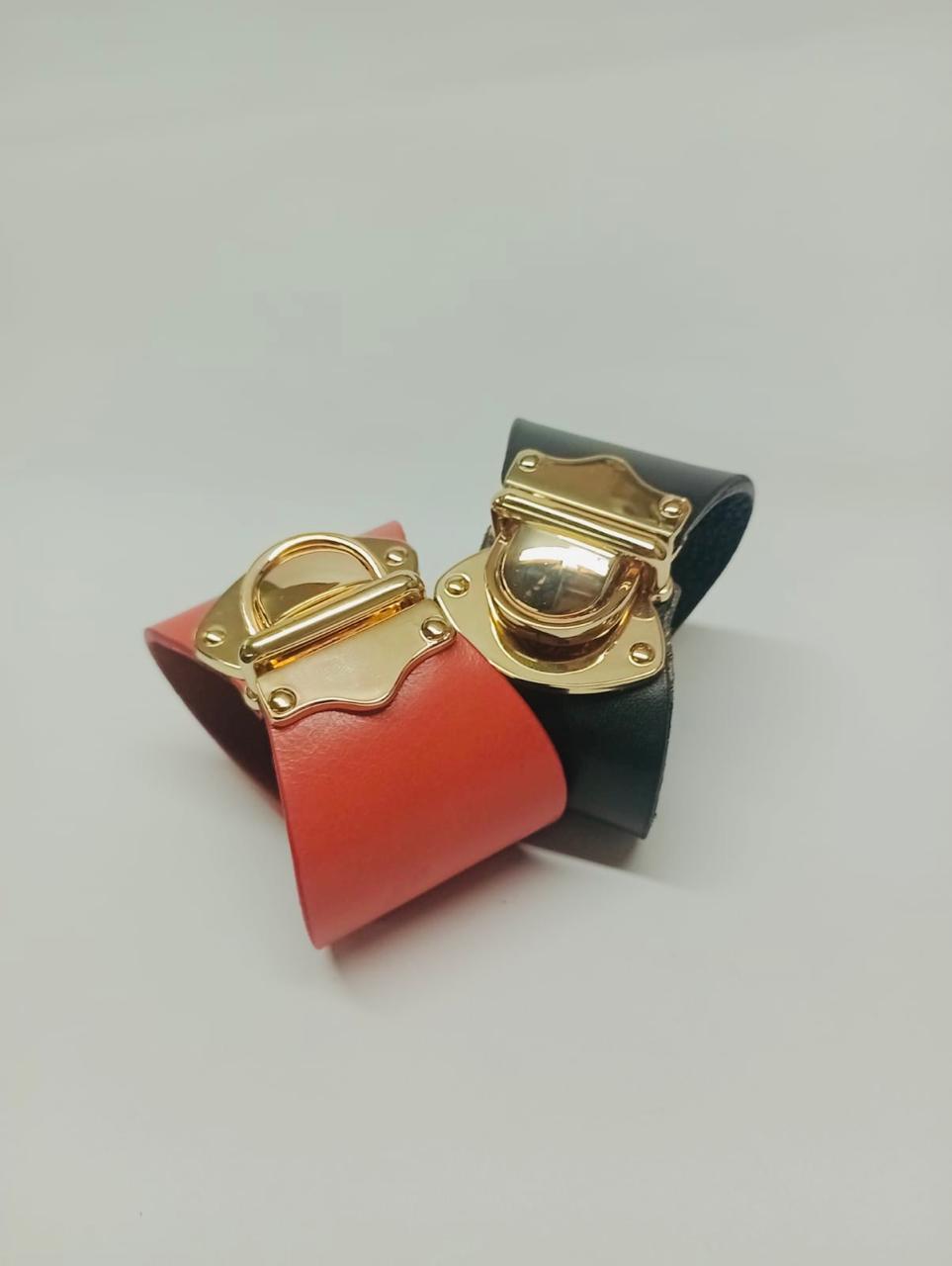 CORAL • Brazalete 100% cuero. Transferencia bancaria $2550