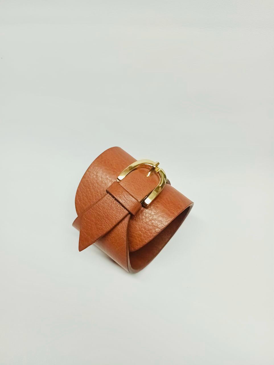 Brazalete 100% cuero. Transferencia bancaria $2450