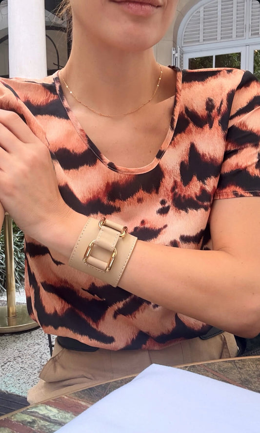 Brazalete 100% cuero. Transferencia bancaria $2500