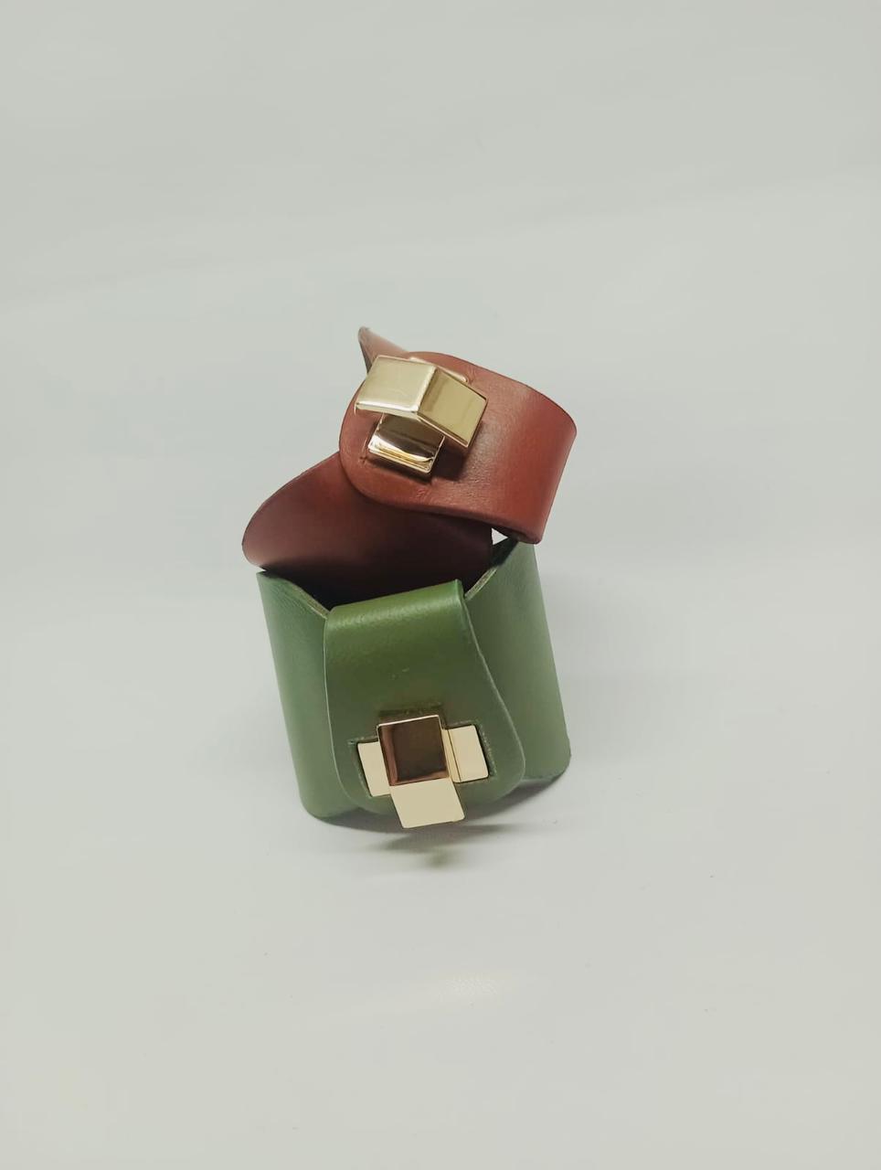 TABACO • Brazalete 100% cuero. Transferencia bancaria $2650
