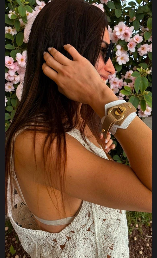 Brazalete 100% cuero. Transferencia bancaria $2520