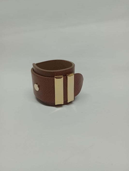 Brazalete 100% cuero. Transferencia bancaria $2500
