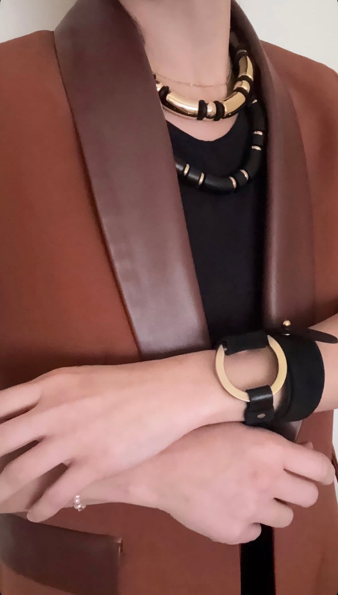 Collar doble en tonos marron y oro
