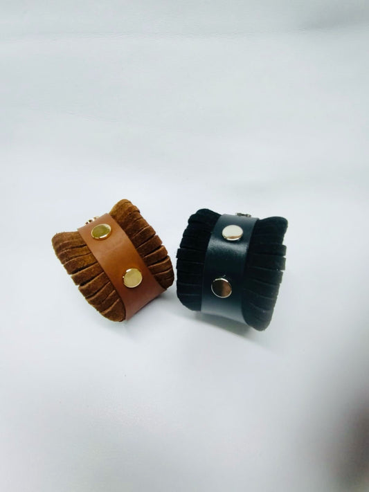 Brazalete 100% cuero. Transferencia bancaria $2500