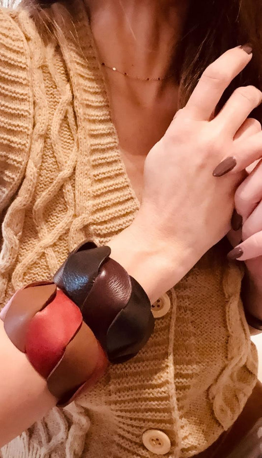 Brazalete 100% cuero. Transferencia bancaria $2450