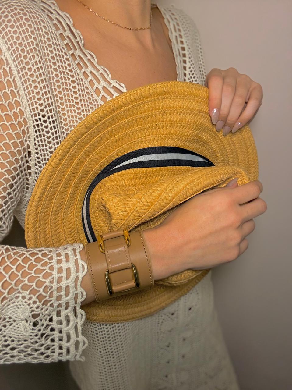 Brazalete 100% cuero. Transferencia bancaria $2500