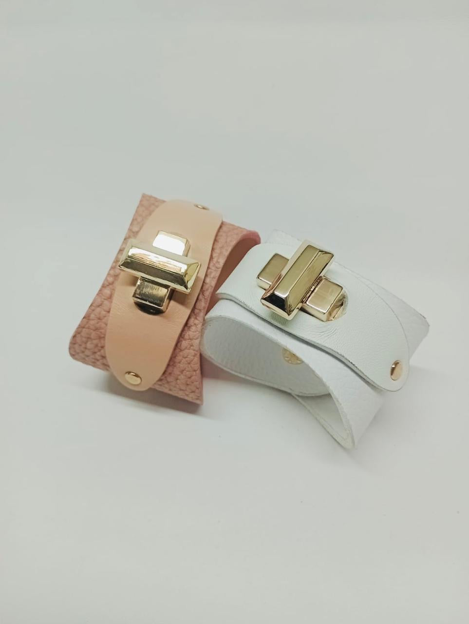 ROSA • Brazalete 100% cuero. Transferencia bancaria $2650