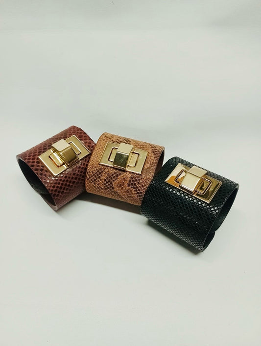 Brazalete 100% cuero. Transferencia bancaria $2500