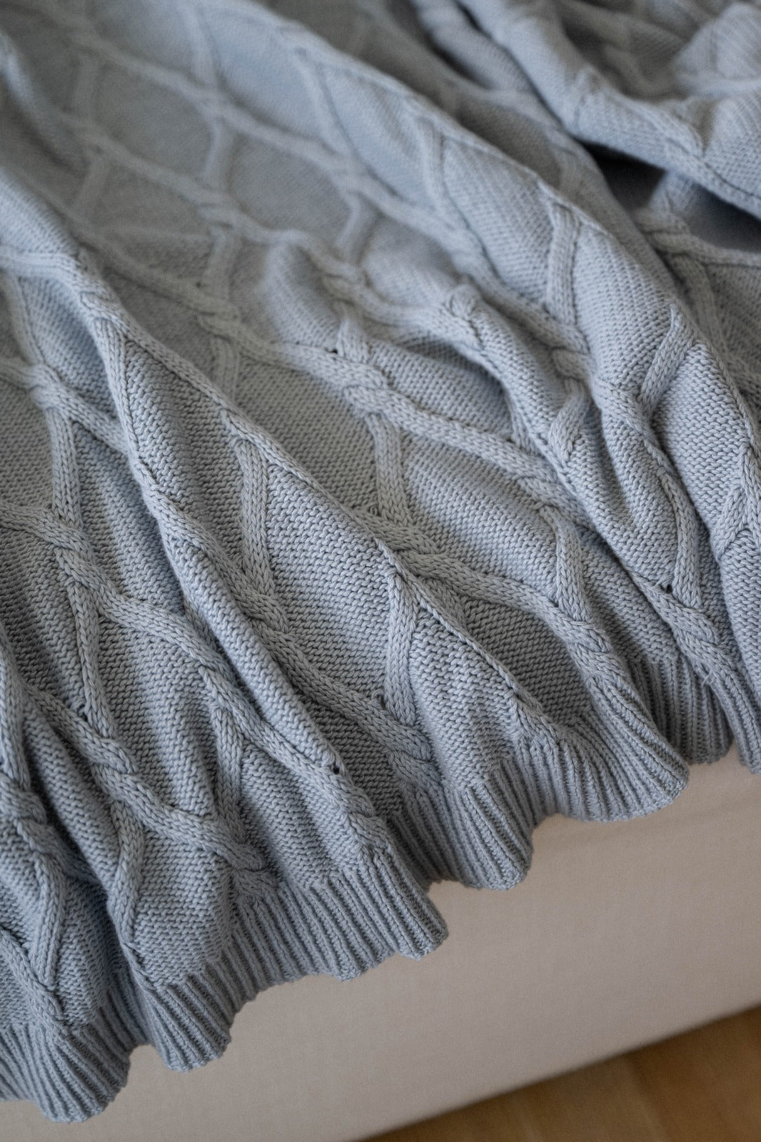 Manta SINTRA gris (transf. Bancaria $5550)