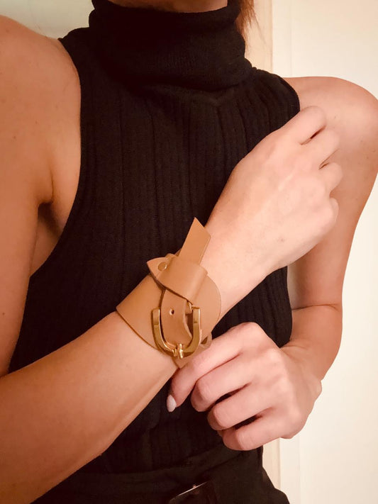 Brazalete 100% cuero. Transferencia bancaria $2150