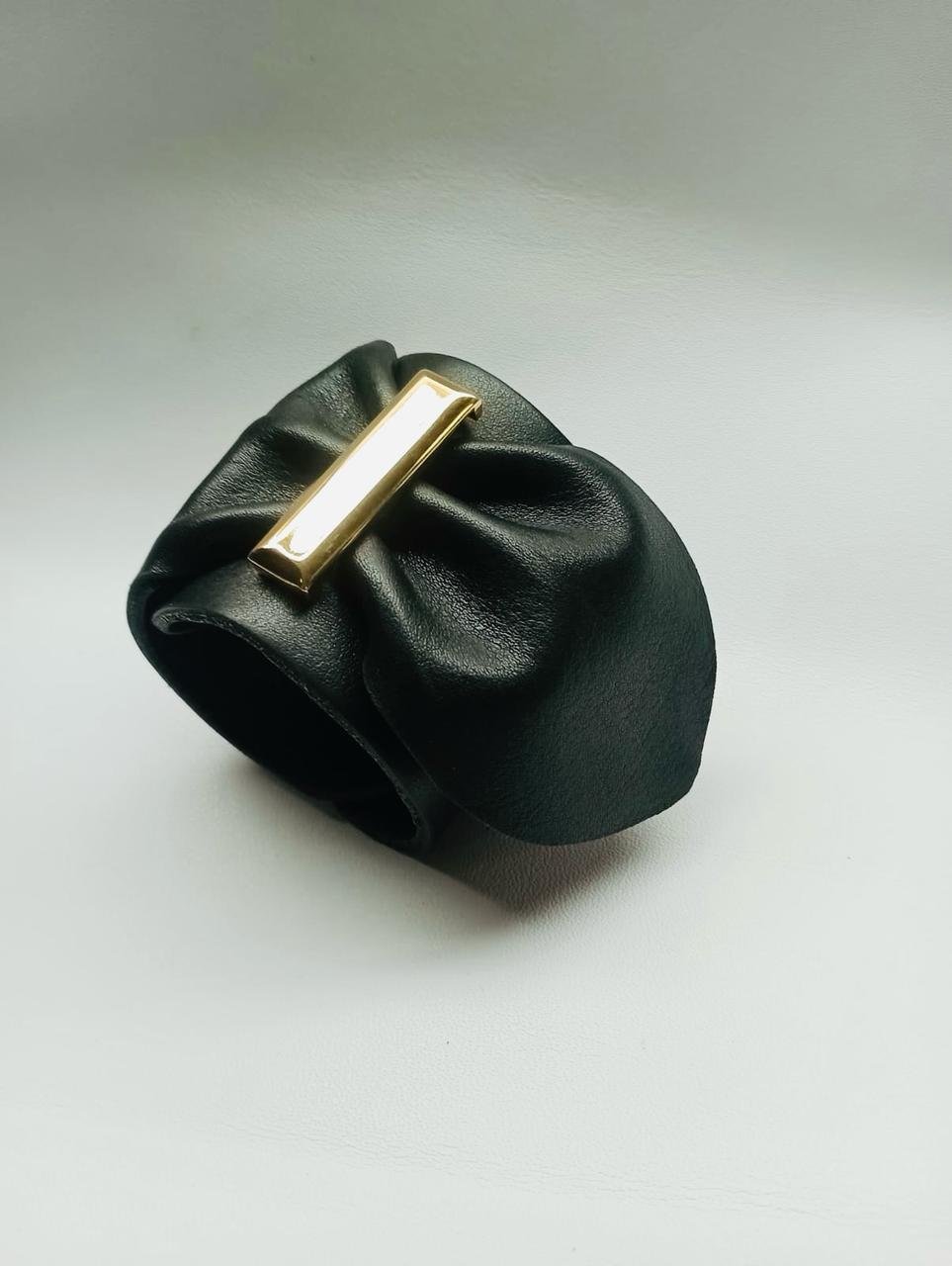 Brazalete 100% cuero. Transferencia bancaria $2450