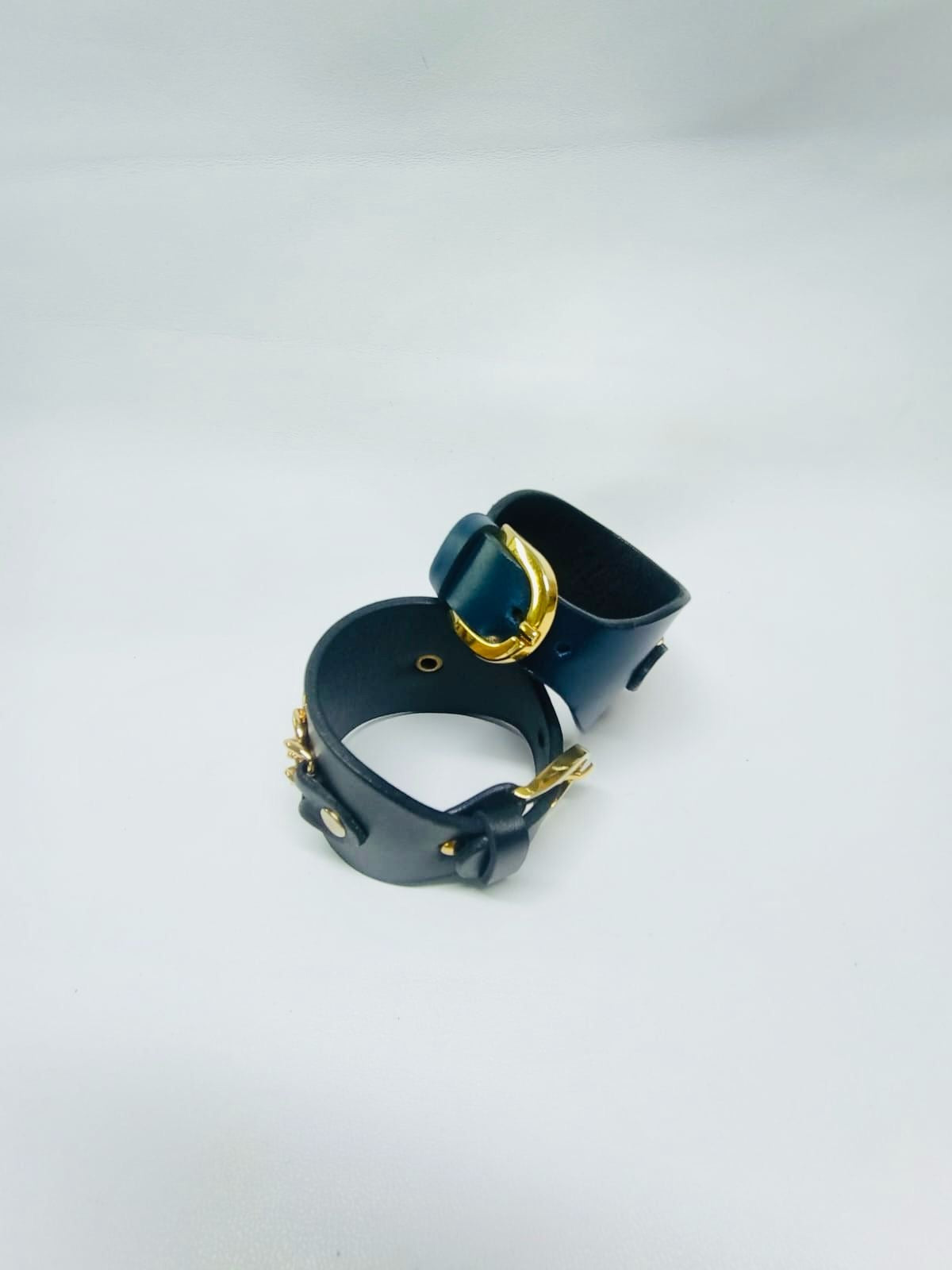 Brazalete 100% cuero. Transferencia bancaria $2650