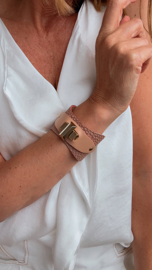 Brazalete 100% cuero. Transferencia bancaria $2650