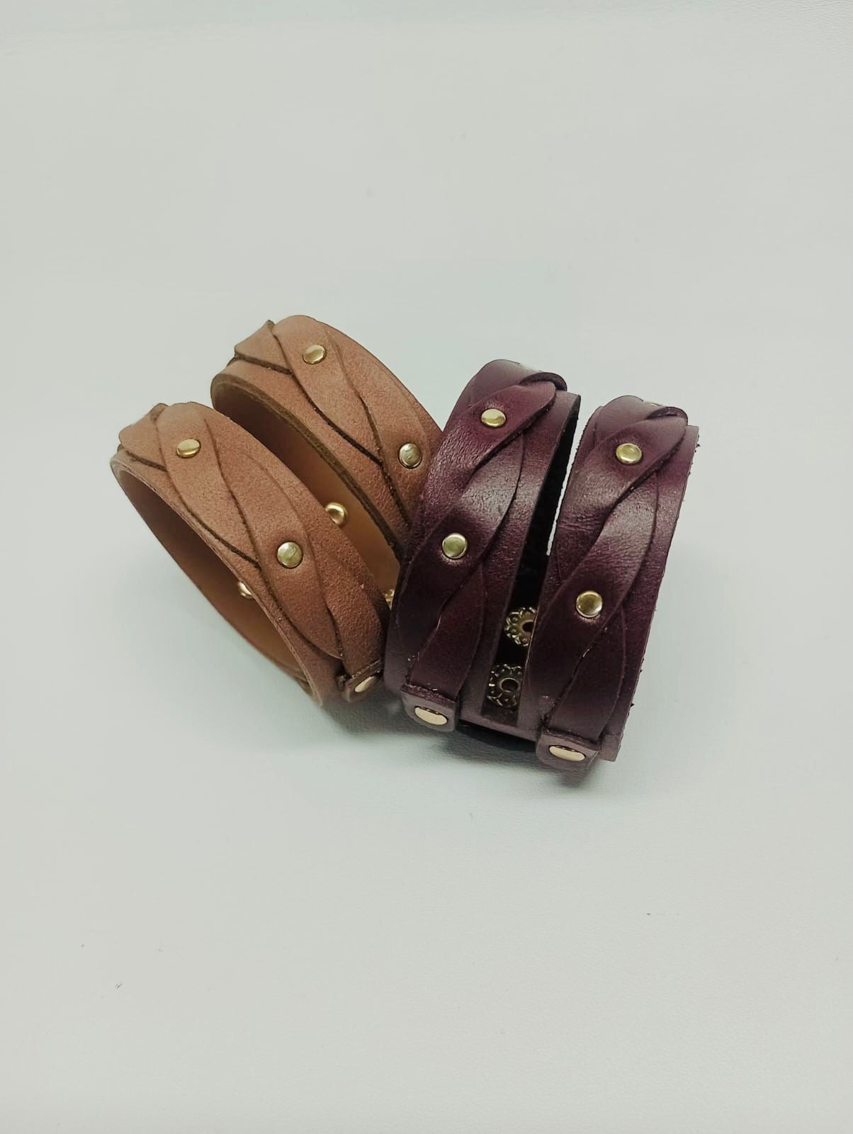 SUELA • Brazalete 100% cuero. Transferencia bancaria $2450