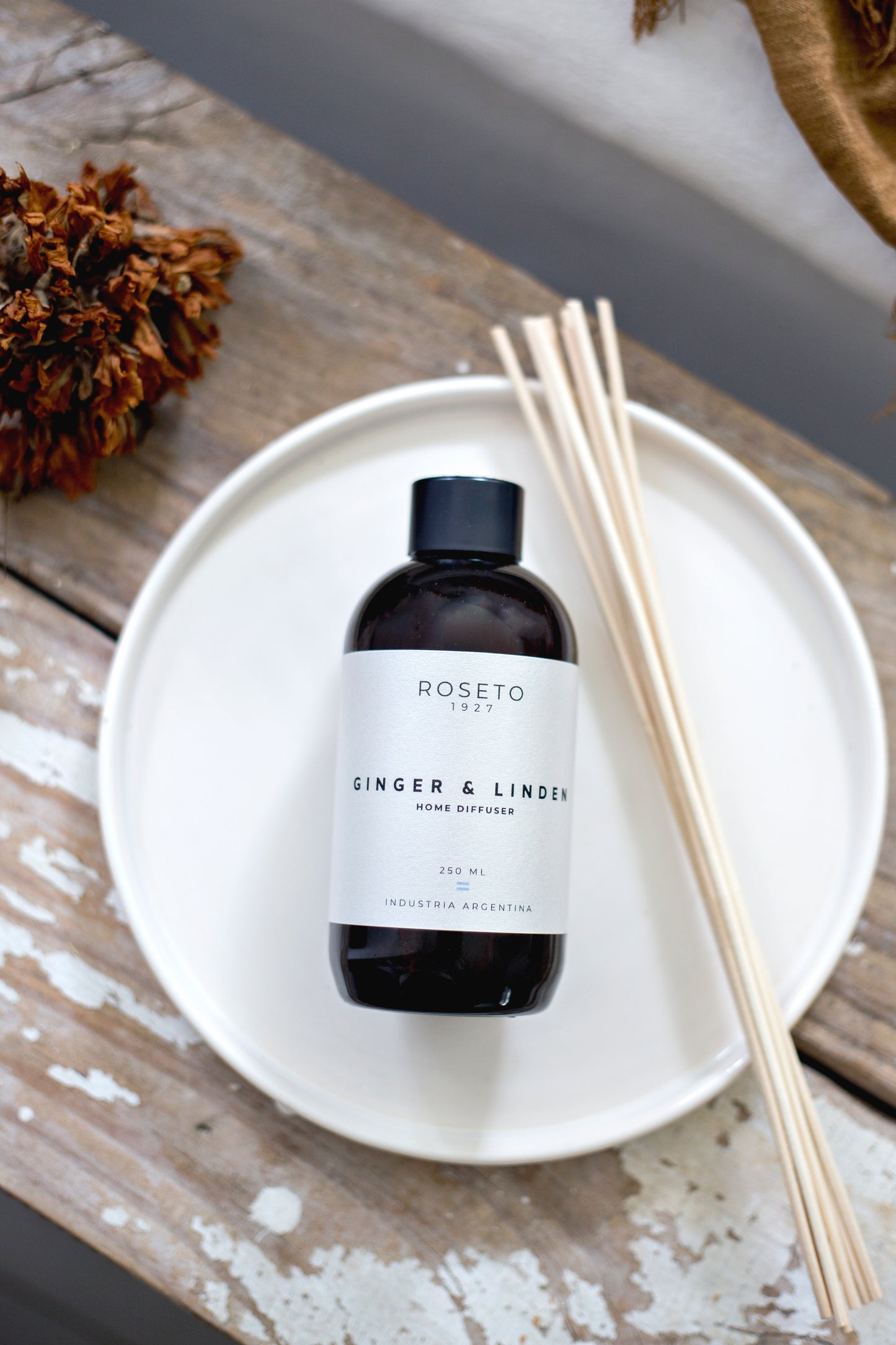 Difusor de Varillas Ginger & Linden 250ml.                                    (Transf. bancaria $ 1150)