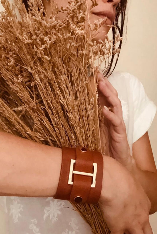 Brazalete 100% cuero. Transferencia bancaria $2570