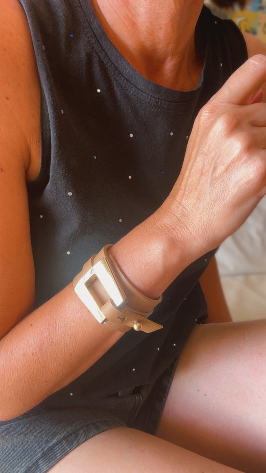 Brazalete 100% cuero. Transferencia bancaria $2475