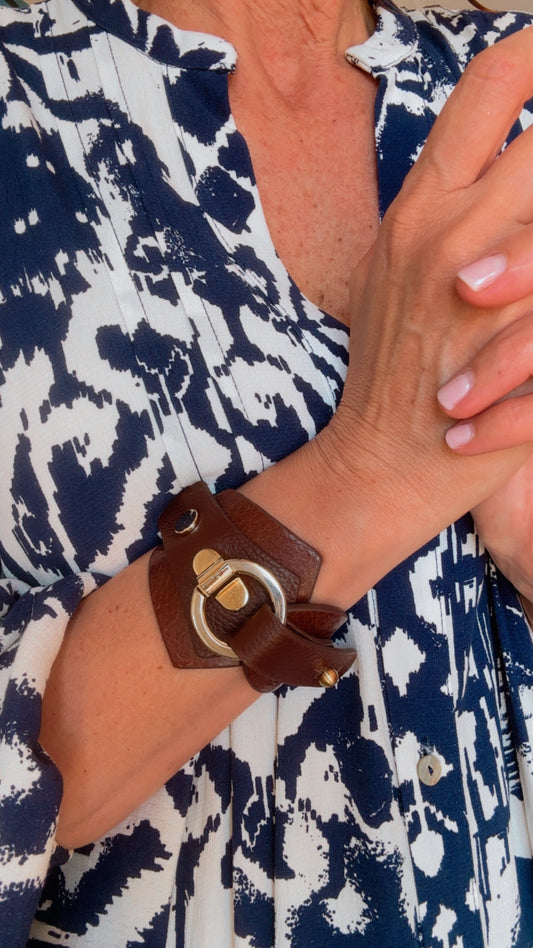 Brazalete 100% cuero. Transferencia bancaria $2650