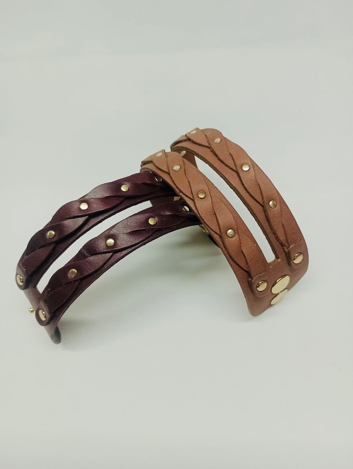 SUELA • Brazalete 100% cuero. Transferencia bancaria $2450