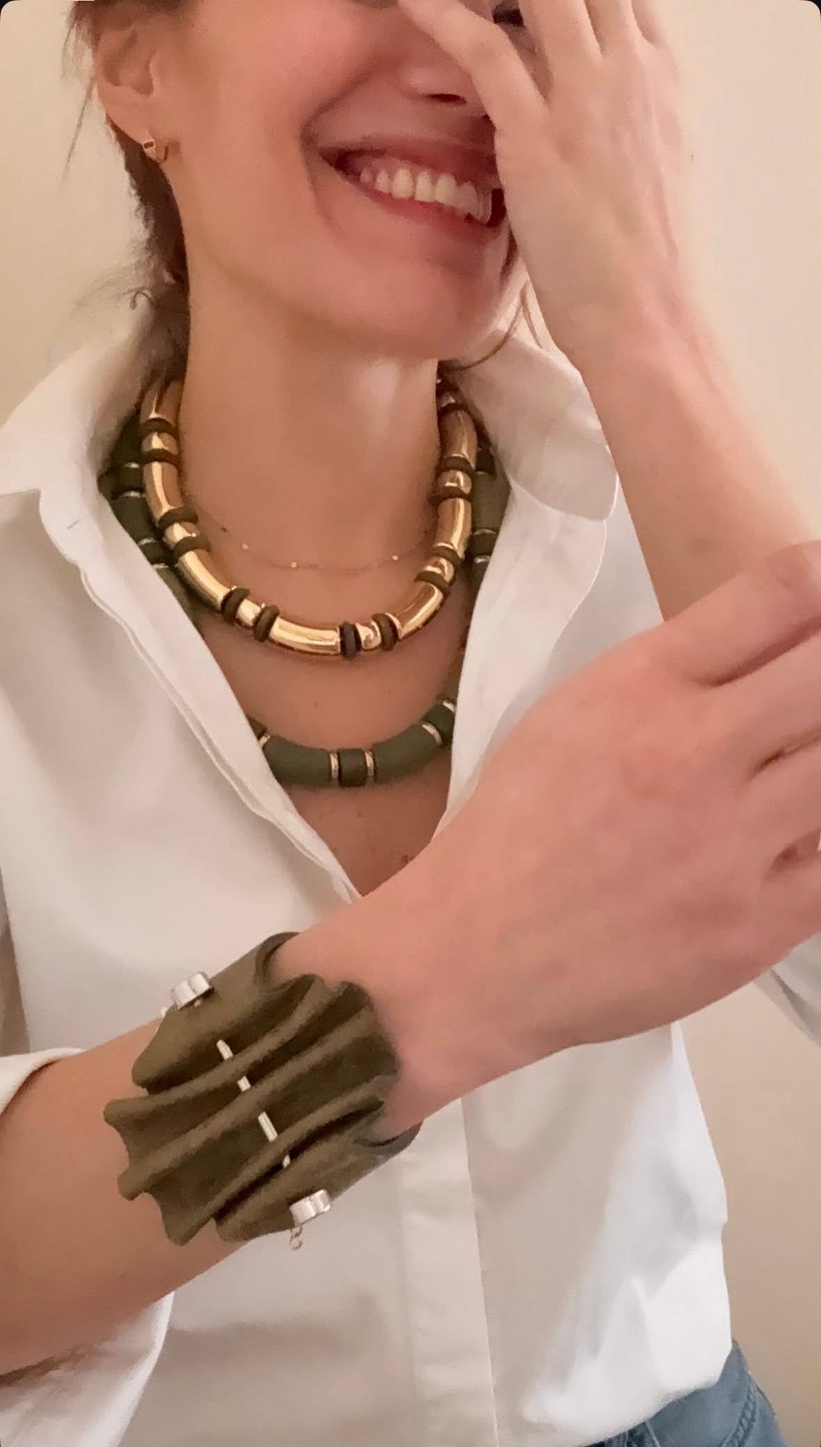 Collar doble en tonos verde y oro