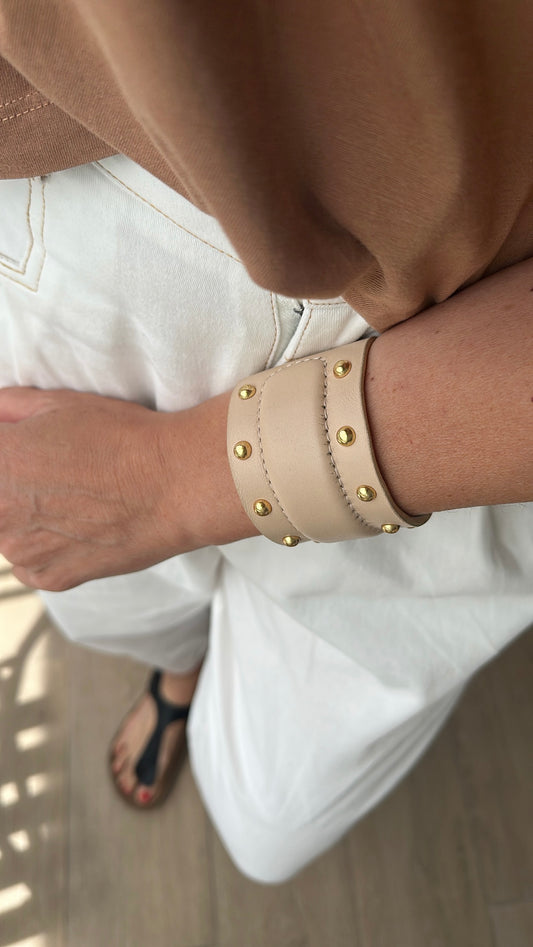 Brazalete 100% cuero. Transferencia bancaria $2450