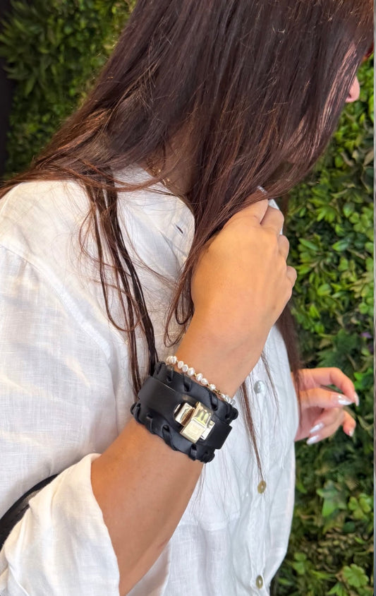 Brazalete 100% cuero. Transferencia bancaria $2650