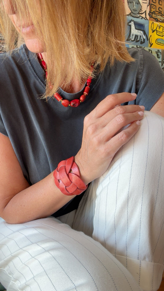 Brazalete 100% cuero. Transferencia bancaria $2520