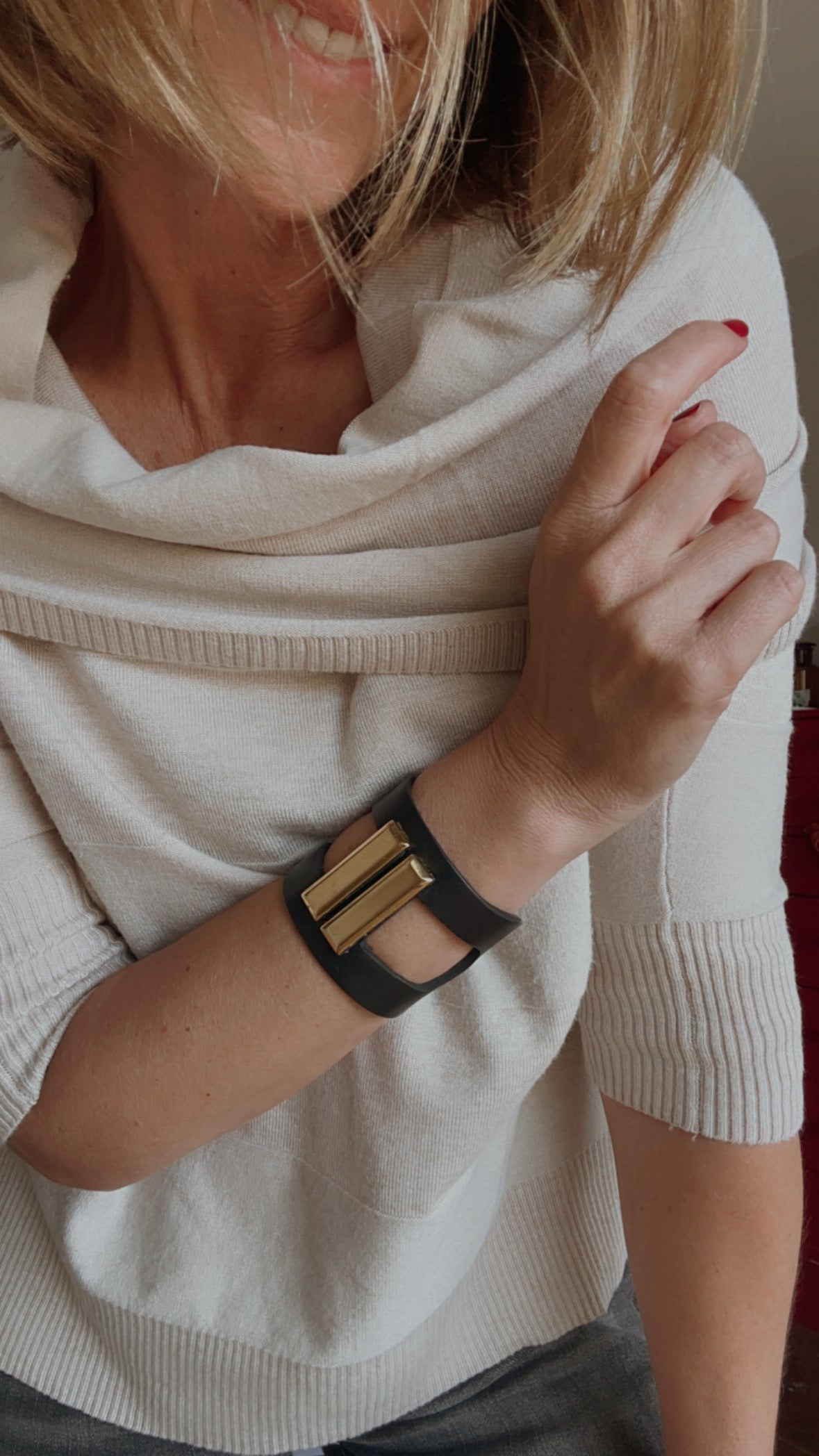 | NEGRO | Transf. $2480